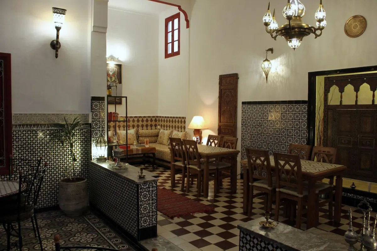 The salon where breakfast is served
